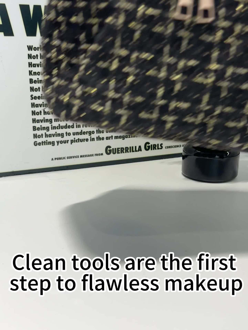 26pcs/47pcs de kit de maquillage complet noir tendance, sac de maquillage portable de grande capacité, pour répondre à tous vos besoins de beauté, cheveux en fibre douce pour beige clair sensible