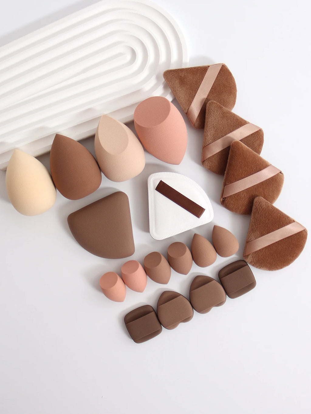 20 Pcs Pink Makeup Sponge and Makeup Puff Set Suitable for Face Cream and Powder Concealer Powder Makeup Machine