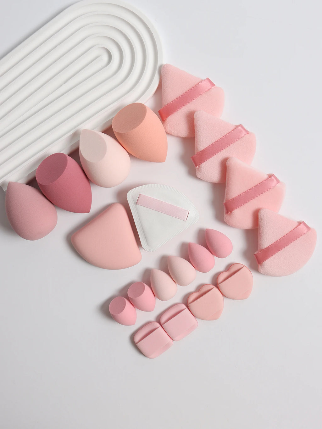 20 Pcs Pink Makeup Sponge and Makeup Puff Set Suitable for Face Cream and Powder Concealer Powder Makeup Machine