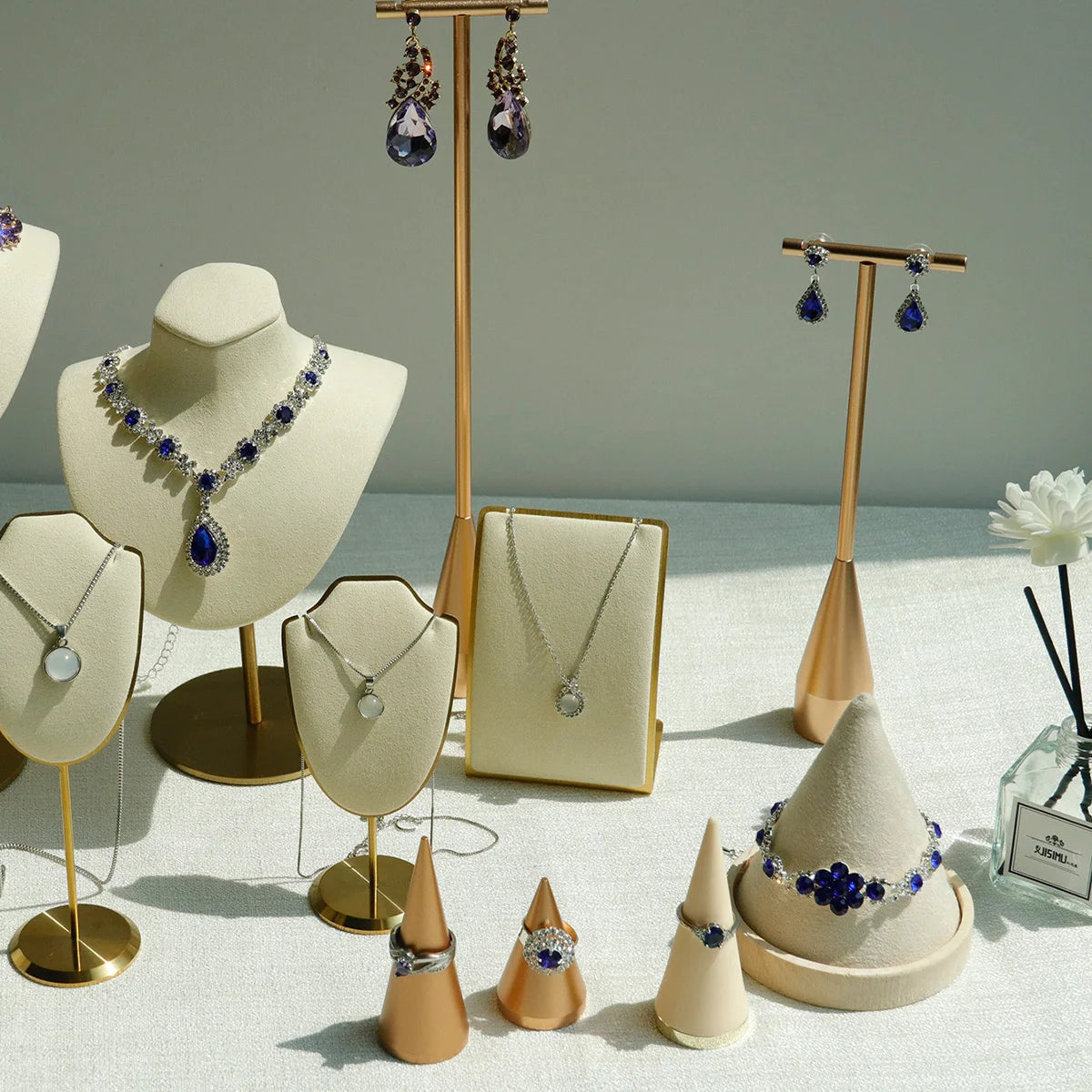Beige Jewelry Display Props with Metal Base Earring Necklace Organizer Holder Jewelry Counter Earrings Rings Display Stand