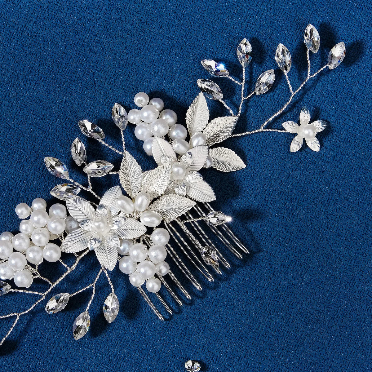 New Silver Alloy Hair Comb Handmade Pearls Rhinestones Fashion Metal Headpiece Elegant Hair Jewellery Accessory For Women