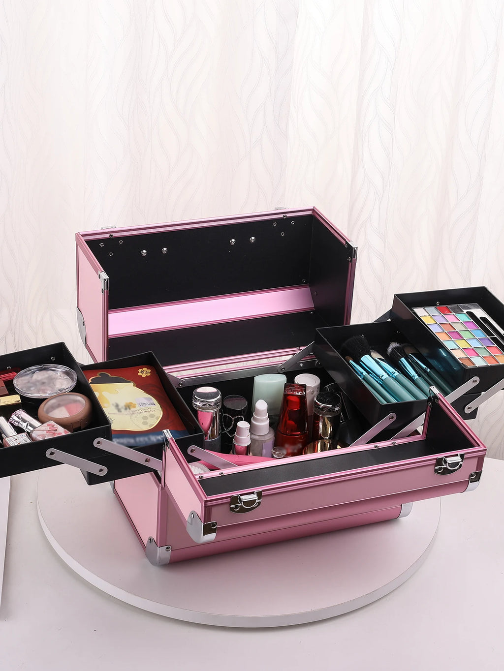 Étui à train de maquillage Étui en alliage d’aluminium Boîte à outils de pédicure avec poignée Boîte à cosmétiques Organisateur d’étui de maquillage portable
