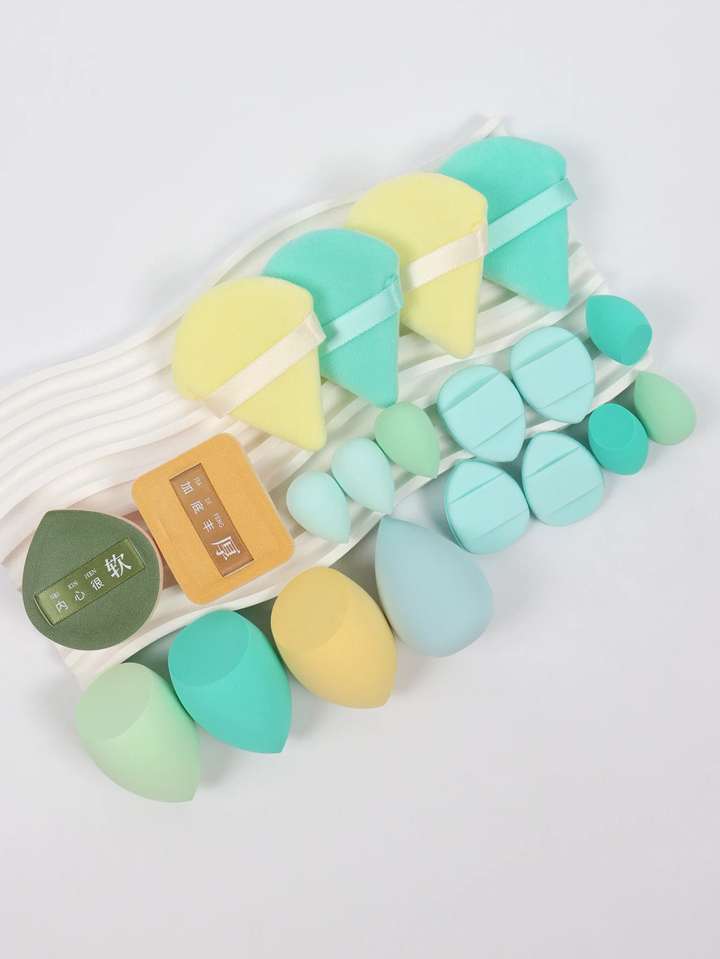 20 Pcs Pink Makeup Sponge and Makeup Puff Set Suitable for Face Cream and Powder Concealer Powder Makeup Machine