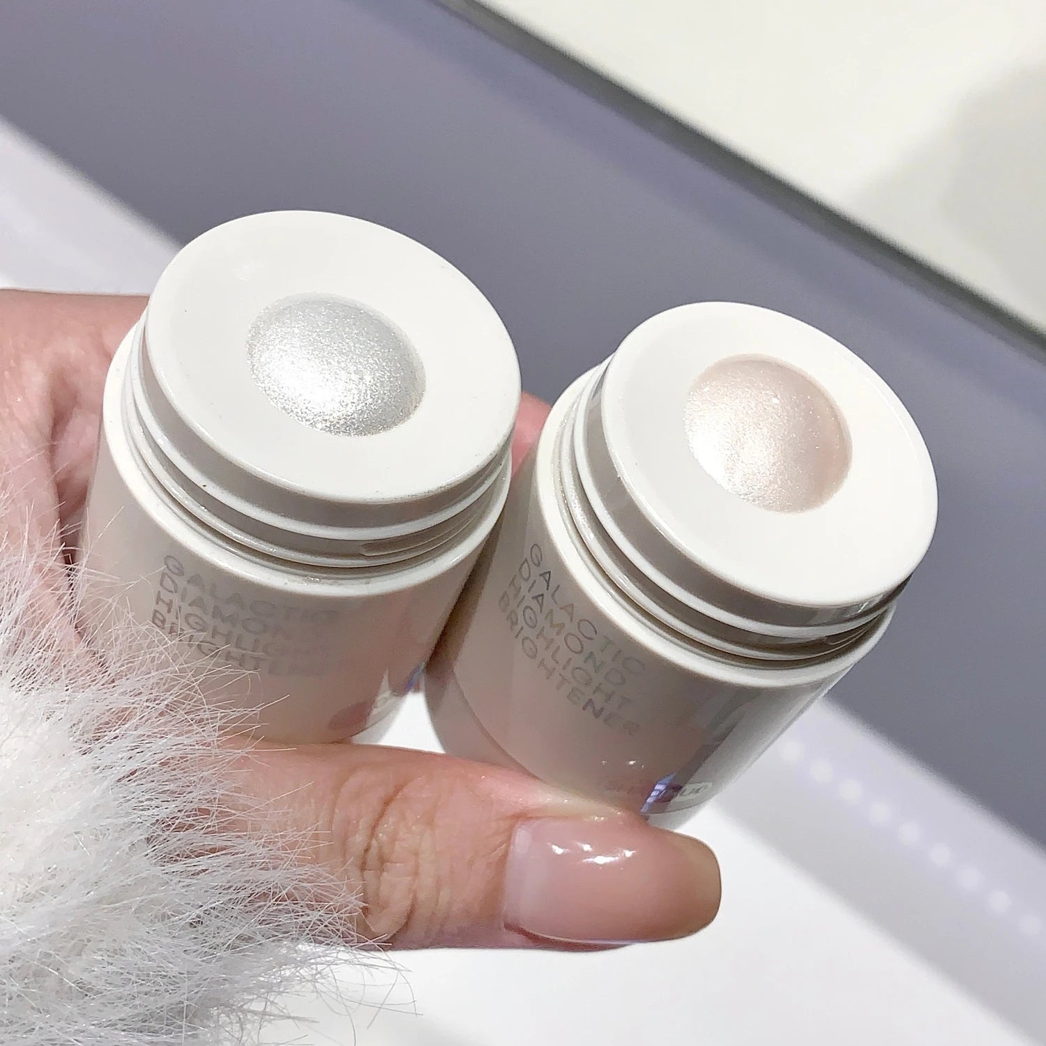 Pearlescent Diamond Highlighting Liquid Intense Sparkle Full Body Shimmer Facial Contour Brightening Lasting Liquid Highlighter