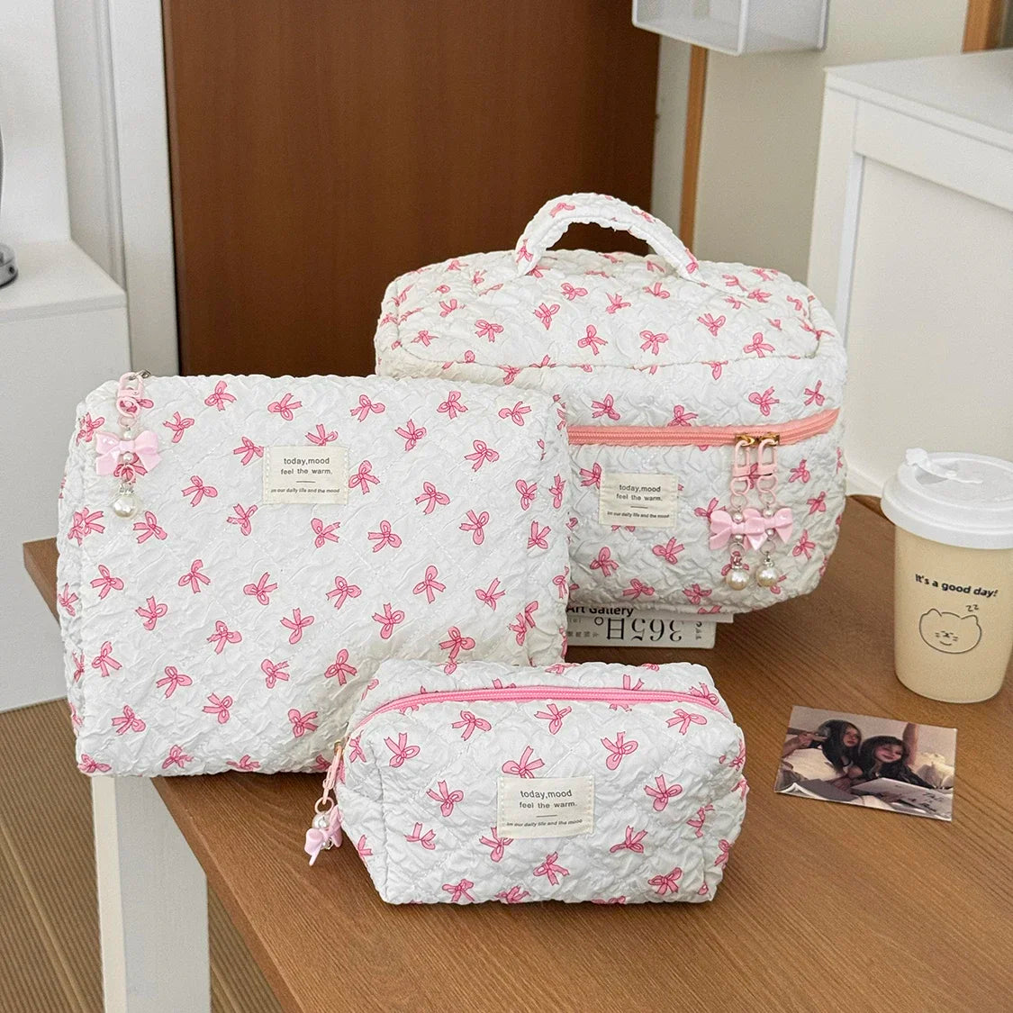 1PC Pink Strawberry Women Cosmetic Quilted Bag Portable Travel Organizer Toiletry Makeup Storage Pouch Handbag Ladies Zipper Bag