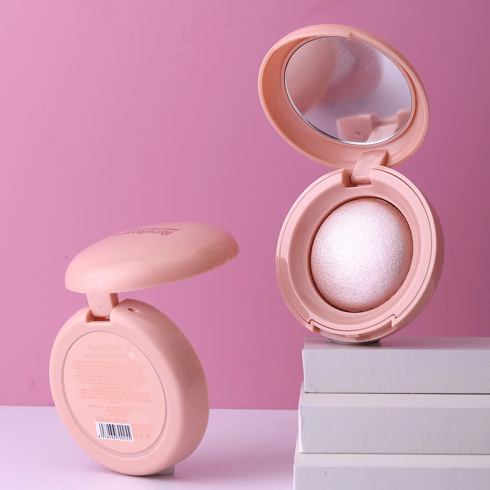 Long-lasting waterproof fine shimmer highlighter, natural glossy effect, brighten the contour and modify the face