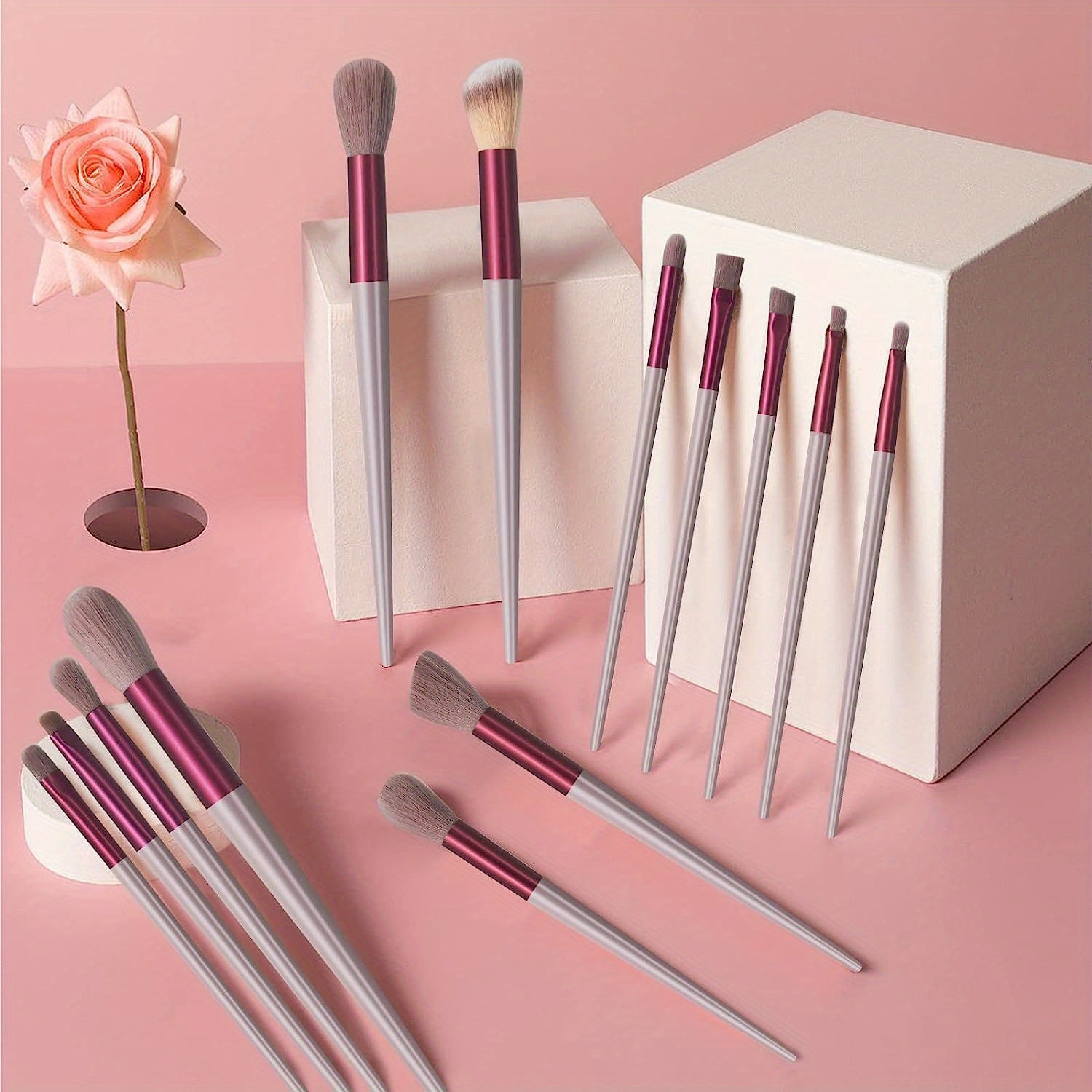 13PCS Ensemble de pinceaux de maquillage doux et moelleux avec éponge de maquillage